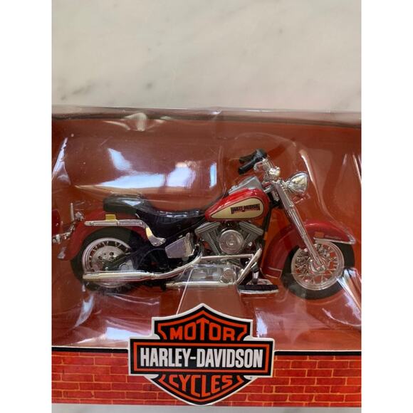 NIB Harley Davidson Model Maisto 1:18 Series 5 Motorcycle Toy - Picture 2 of 6